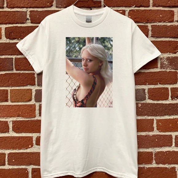 Chloe Sevigny T-shirt - Picture 2 of 3